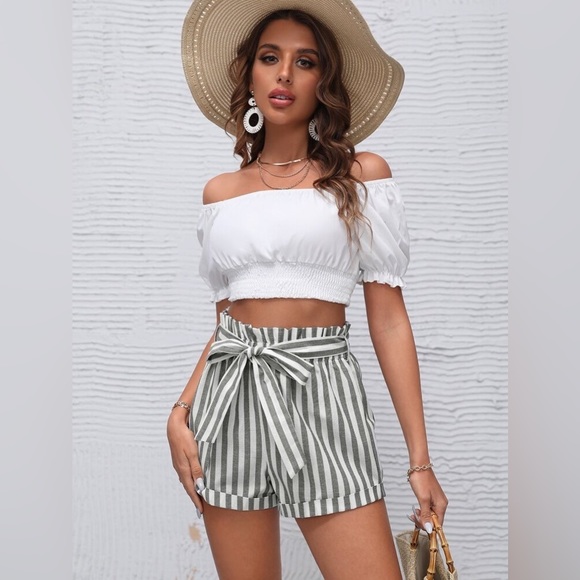 Rolled Hem Self Belted Striped Shorts Size L(8/10) NWT - Picture 2 of 6